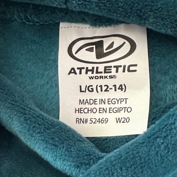 Athletic VelourTop (L/G) 12-14🦋🦋 - Picture 7 of 8